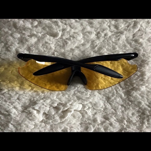 Bell Howell Night Driving Glasses - Picture 2 of 11